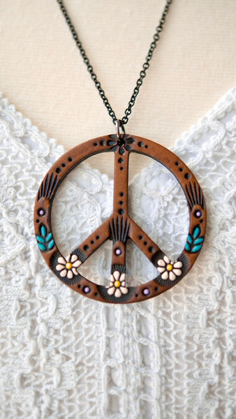 Daisy Peace Sign Necklace!