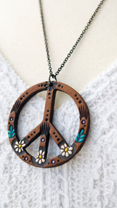 Daisy Peace Sign Necklace!